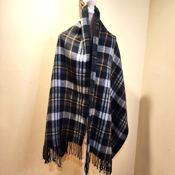 A new day Plaid Large Fringe Scarf NWT - Picture 1 of 9